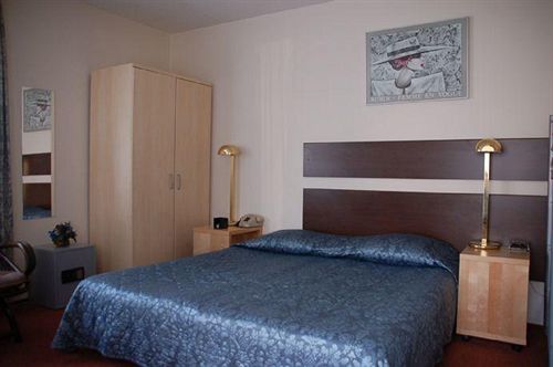 De Weyman 3*